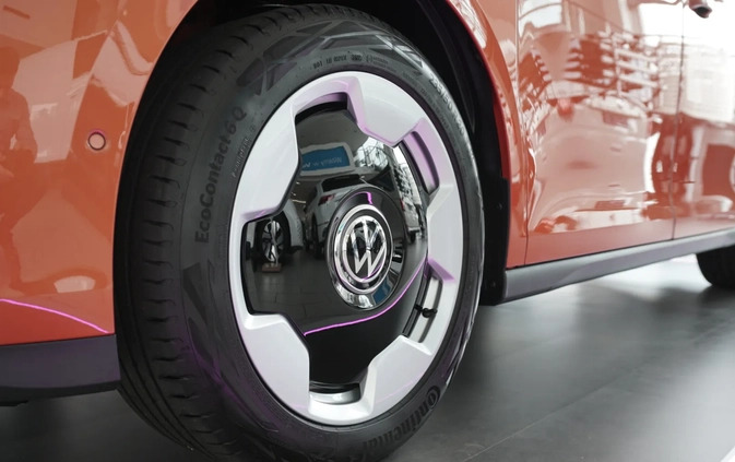 Volkswagen ID.Buzz cena 231732 przebieg: 5, rok produkcji 2023 z Zwoleń małe 232